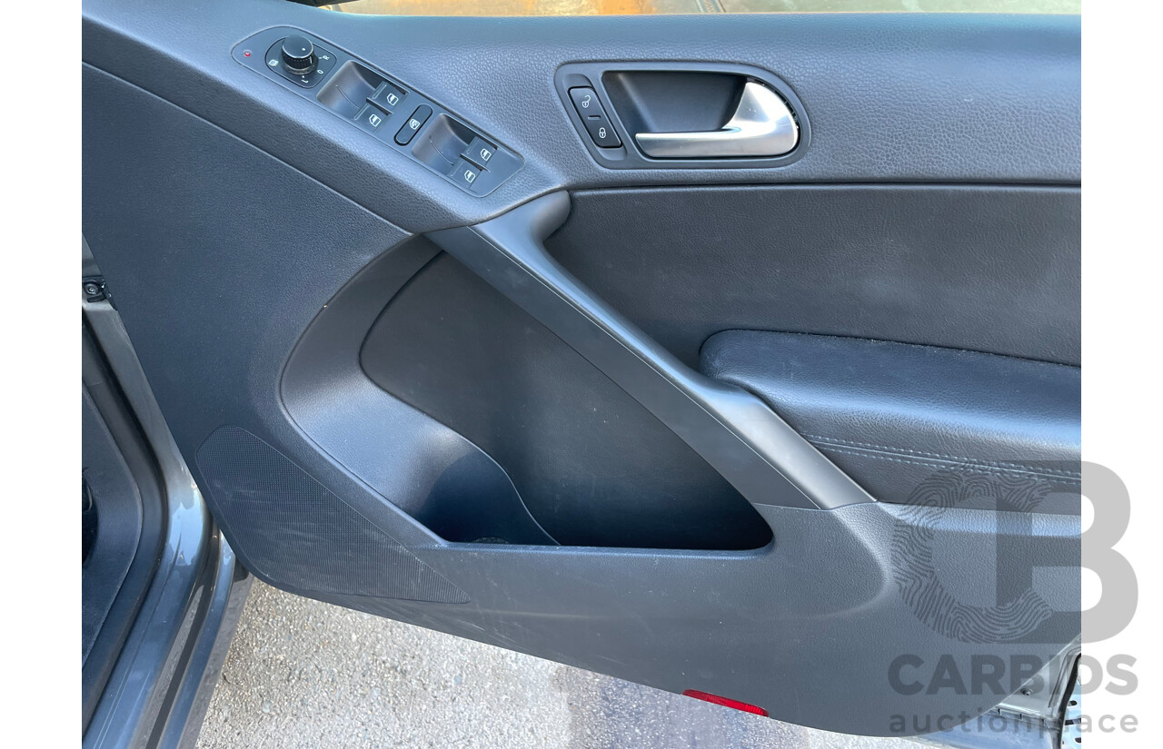 05/2011 Volkswagen Tiguan 125 TSI 4x4 5NC MY11 4D Wagon Grey 2.0L