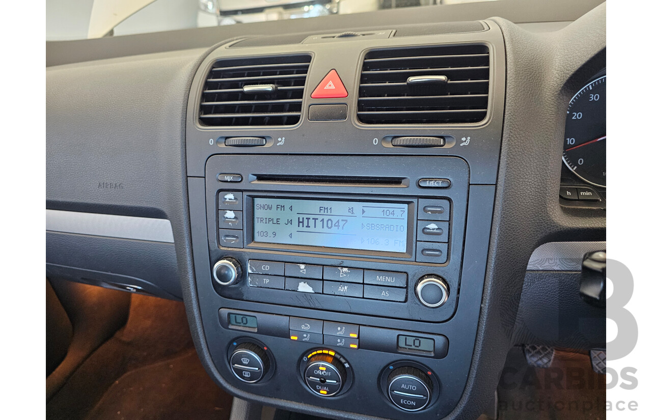 6/2006 Volkswagen Jetta 2.0 FSI 1KM 4d Sedan White 2.0L