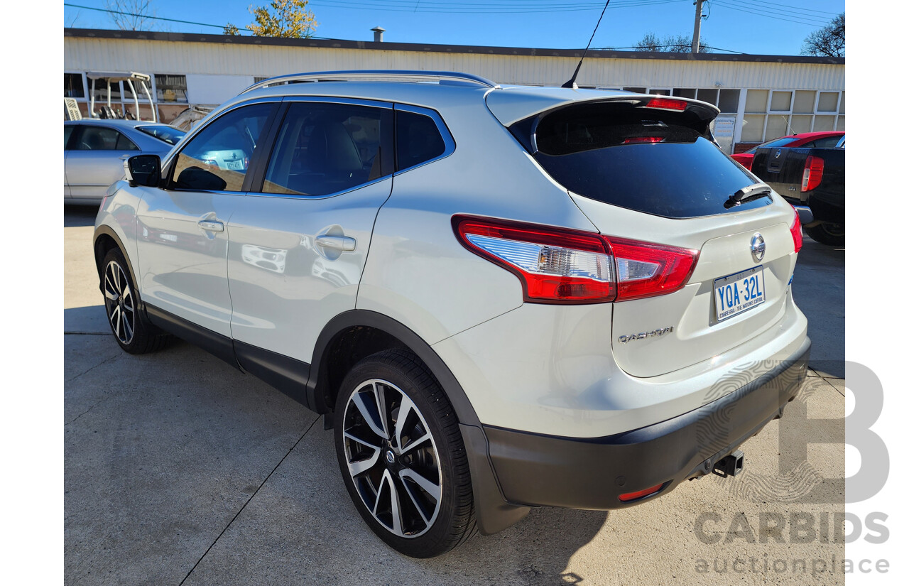 09/2015 Nissan Qashqai TL FWD J11 4D Wagon White 1.6L