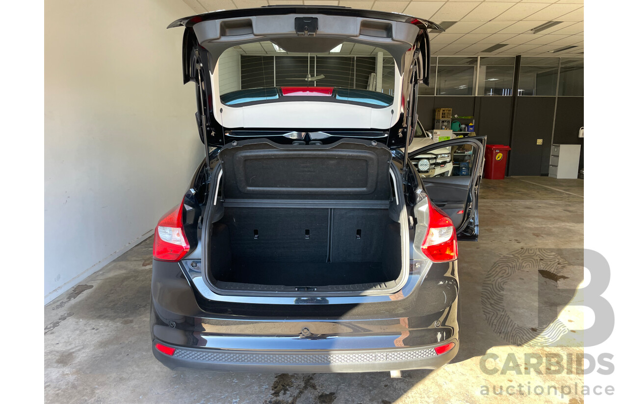 11/2012 Ford Focus TREND FWD LW MK2 5D Hatchback Black 2.0L