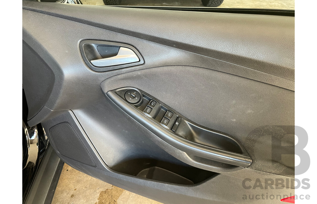 11/2012 Ford Focus TREND FWD LW MK2 5D Hatchback Black 2.0L