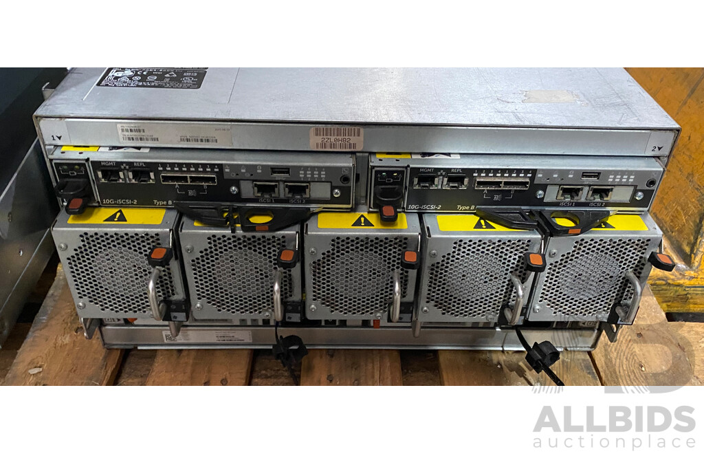 Dell (E11J) SCv2080 Dense Enclosure 84-Bay SAS Hard Drive Array W/ Modules
