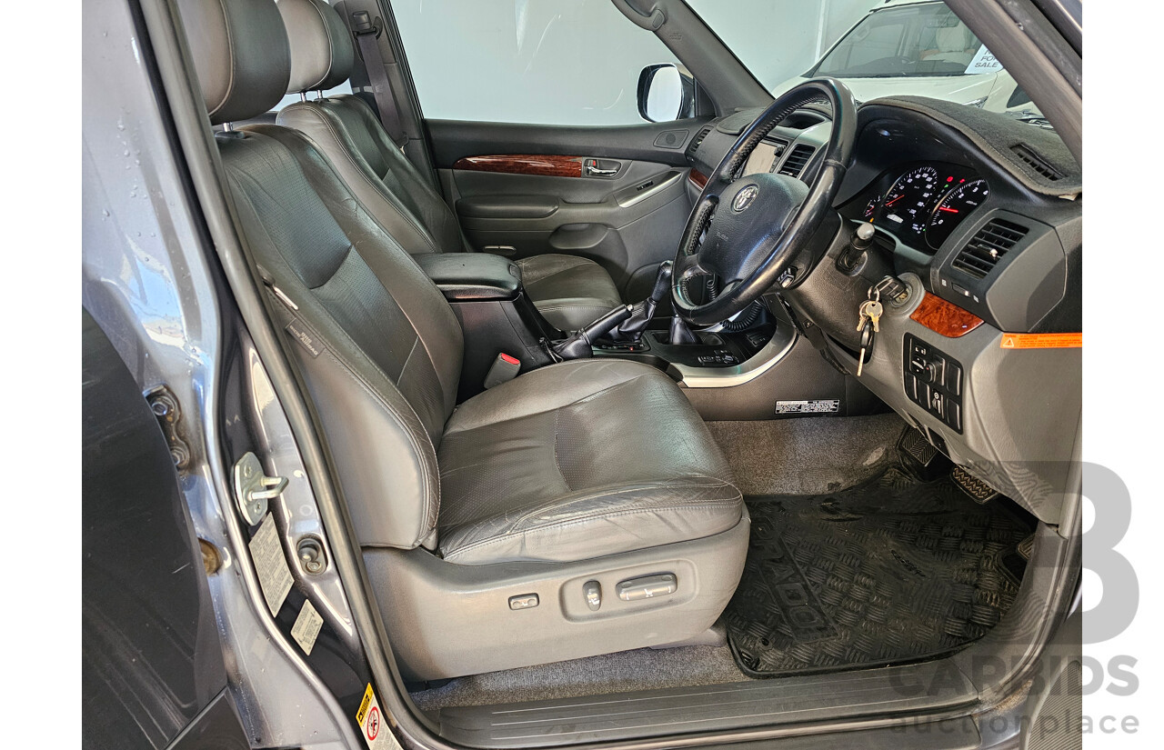 3/2007 Toyota Landcruiser Prado Grande (4x4) GRJ120R 07 UPGRADE 4d Wagon Grey 4.0L