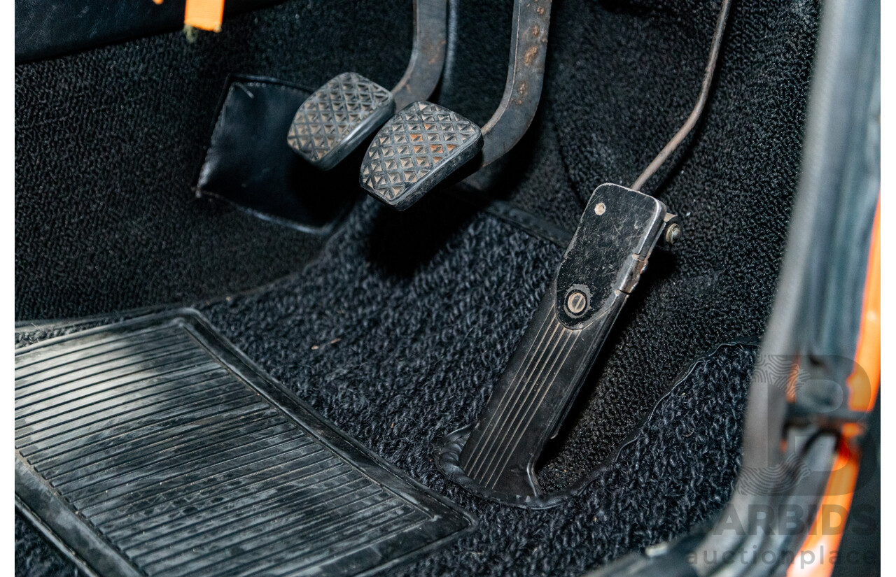 1/1971 BMW 1602 2d Coupe Inka Orange 1.6L