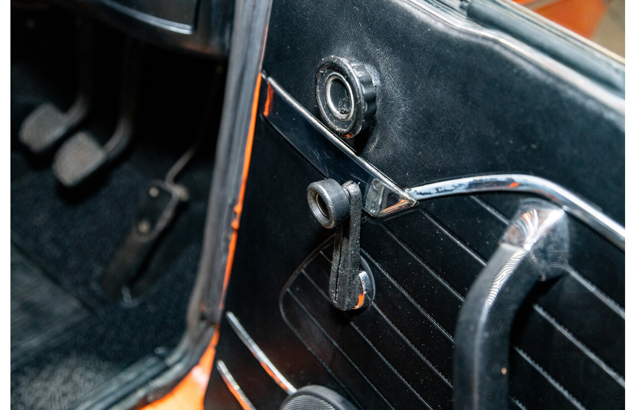 1/1971 BMW 1602 2d Coupe Inka Orange 1.6L