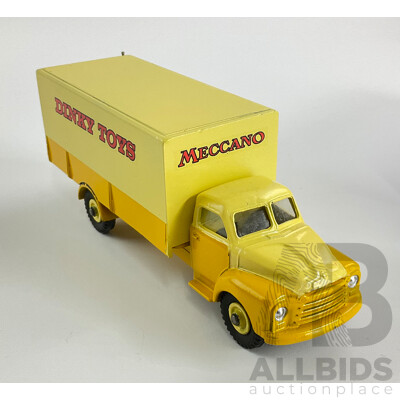 Dinky Supertoys 930 Bedford Pallet Jekta van, orange and yellow body, yellow hubs, 'DINKY TOYS' a