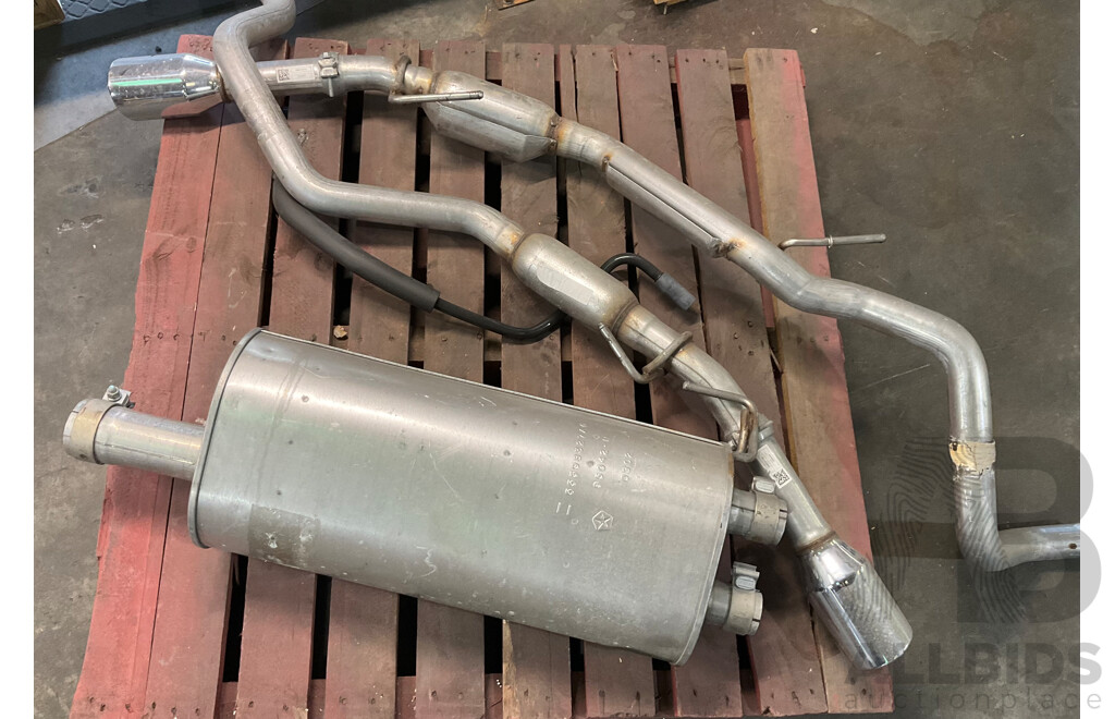 HANKOOK 20 Inch 275/60 R20 Wheels & Assorted of Car Parts for RAM - Estimated Total ORP $3,500