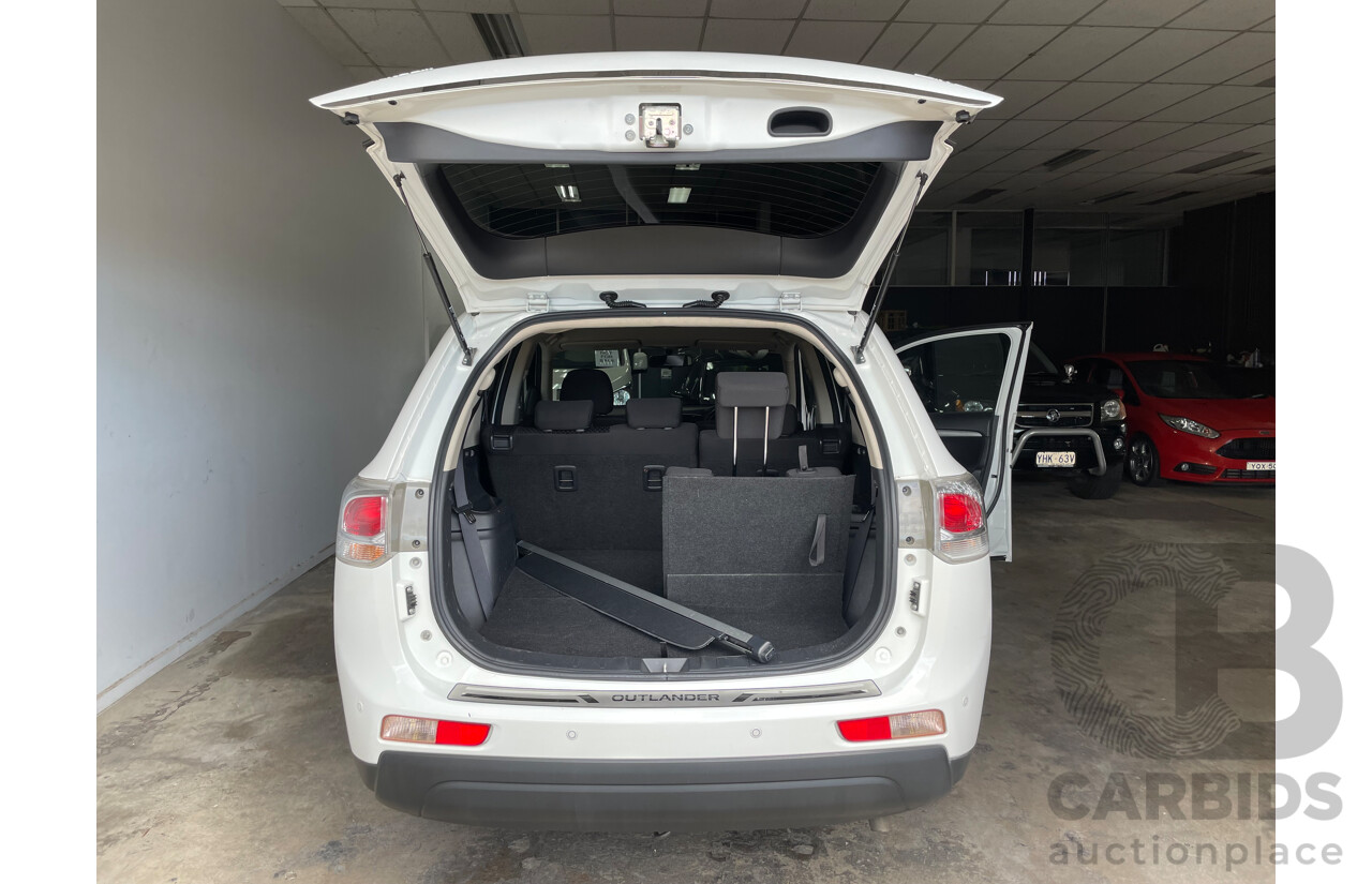 05/2013 Mitsubishi Outlander LS (4x4) AWD ZJ 4D Wagon White 2.4L