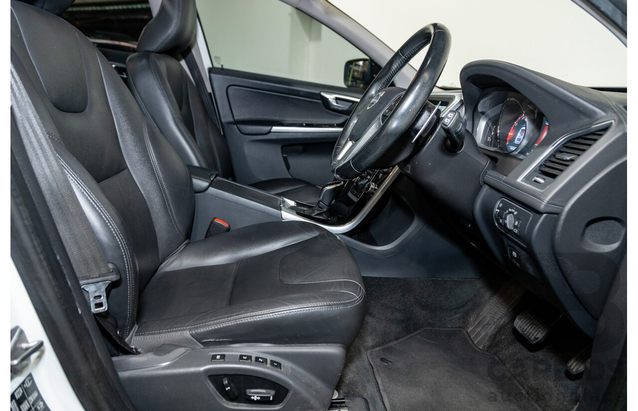 08/2014 Volvo XC60 T5 Luxury DZ MY14 4d Wagon White Turbo 2.0L