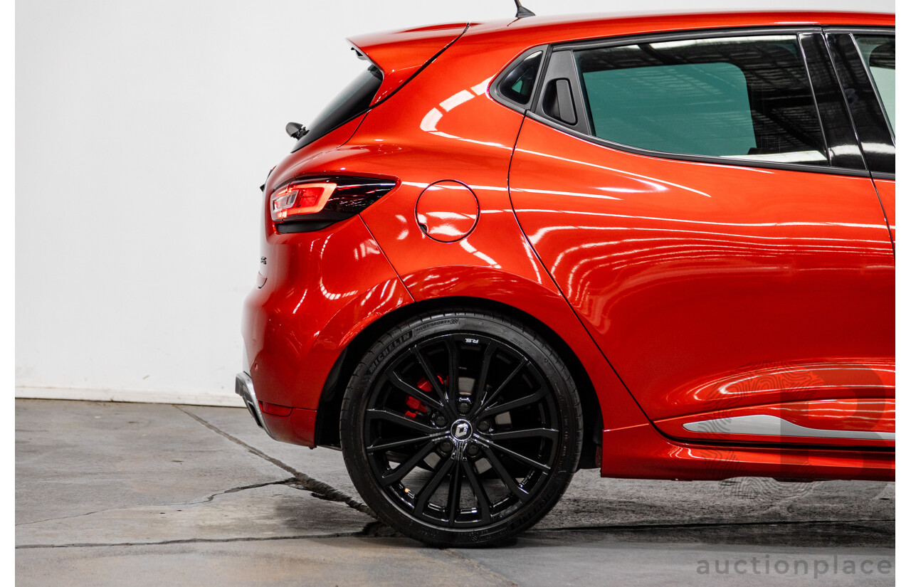 10/2017 Renault Clio RS 200 CUP Premium X98 5d Hatchback Metallic Flame Red Turbo 1.6L
