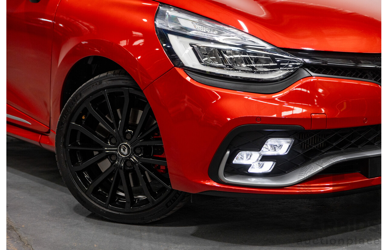 10/2017 Renault Clio RS 200 CUP Premium X98 5d Hatchback Metallic Flame Red Turbo 1.6L