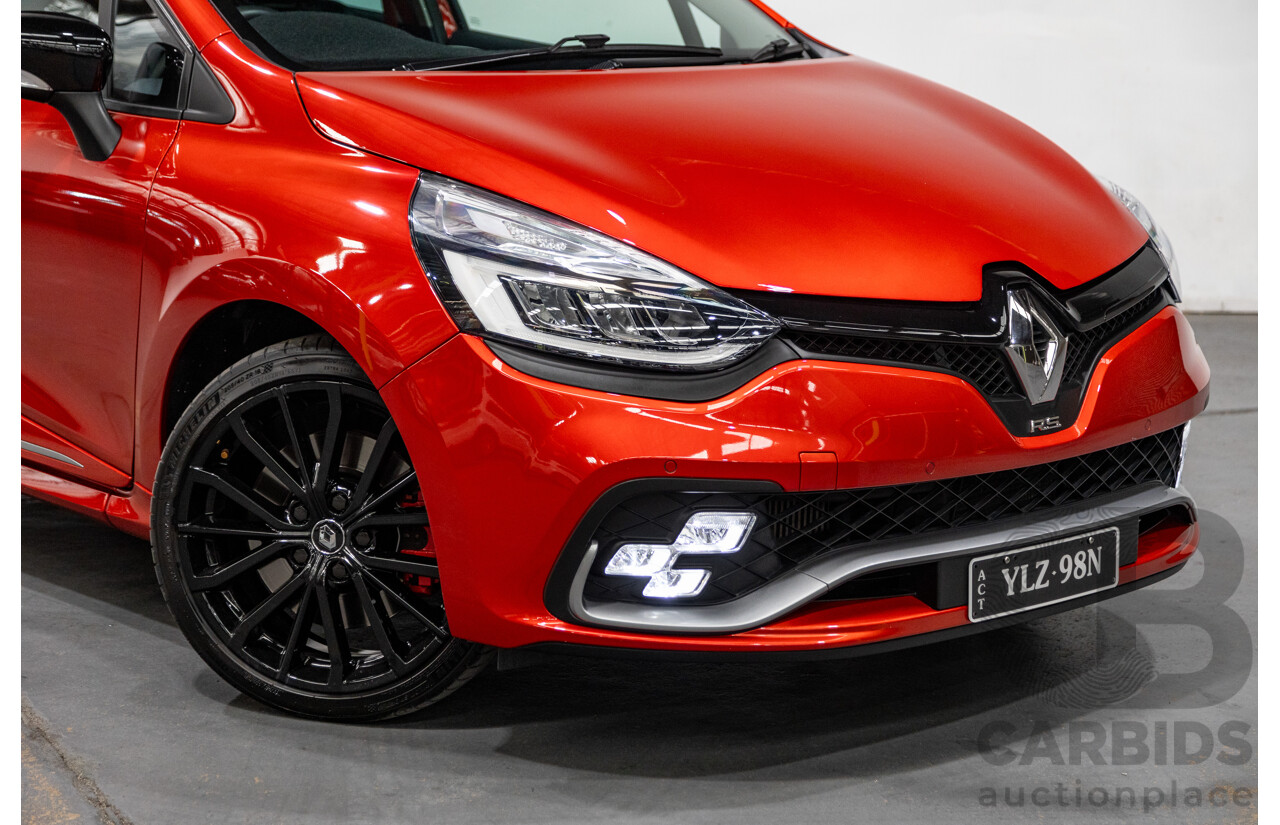 10/2017 Renault Clio RS 200 CUP Premium X98 5d Hatchback Metallic Flame Red Turbo 1.6L