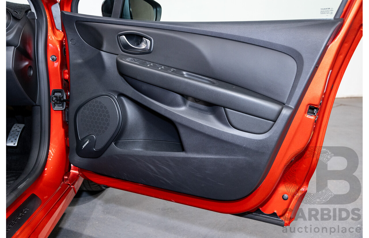 10/2017 Renault Clio RS 200 CUP Premium X98 5d Hatchback Metallic Flame Red Turbo 1.6L