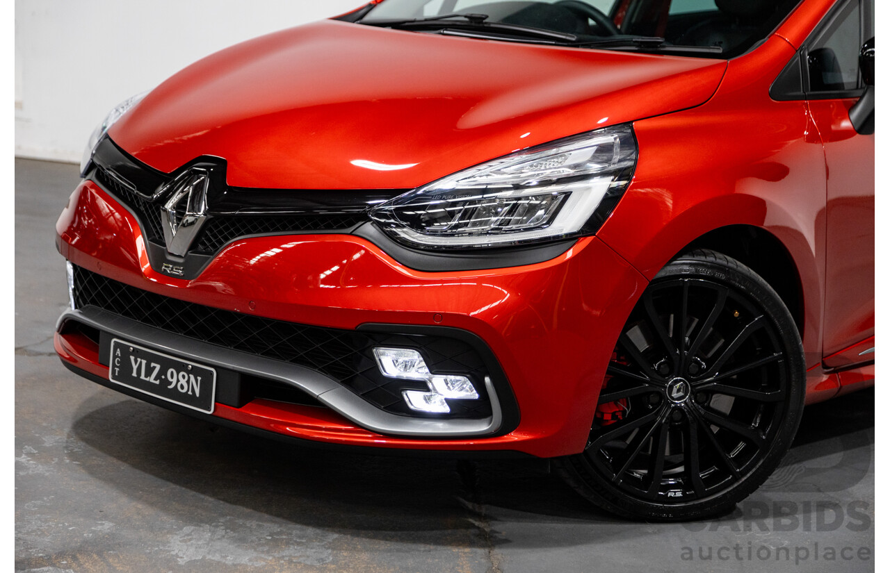 10/2017 Renault Clio RS 200 CUP Premium X98 5d Hatchback Metallic Flame Red Turbo 1.6L