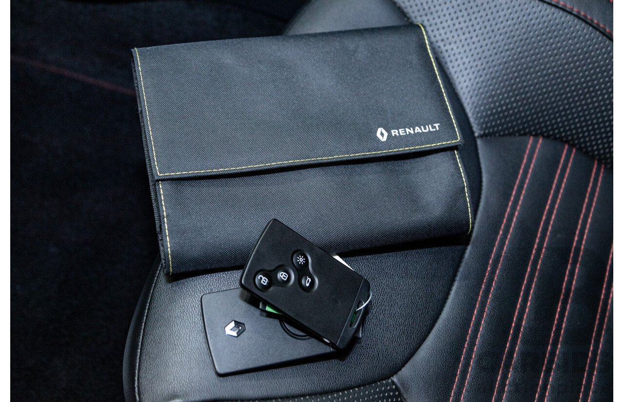 10/2017 Renault Clio RS 200 CUP Premium X98 5d Hatchback Metallic Flame Red Turbo 1.6L