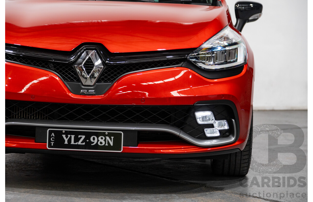 10/2017 Renault Clio RS 200 CUP Premium X98 5d Hatchback Metallic Flame Red Turbo 1.6L