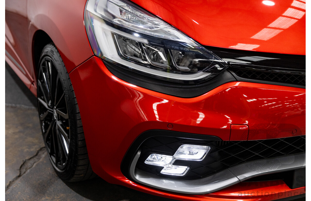 10/2017 Renault Clio RS 200 CUP Premium X98 5d Hatchback Metallic Flame Red Turbo 1.6L