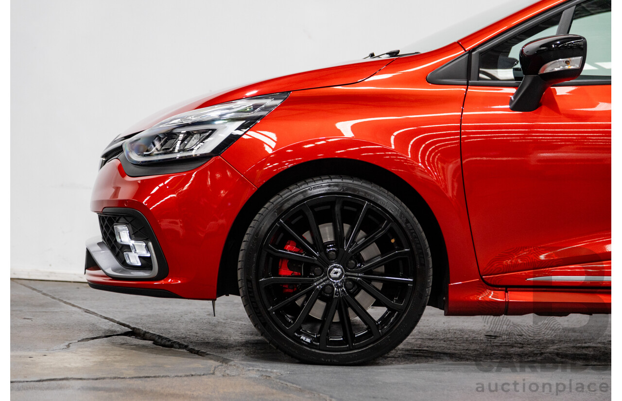 10/2017 Renault Clio RS 200 CUP Premium X98 5d Hatchback Metallic Flame Red Turbo 1.6L