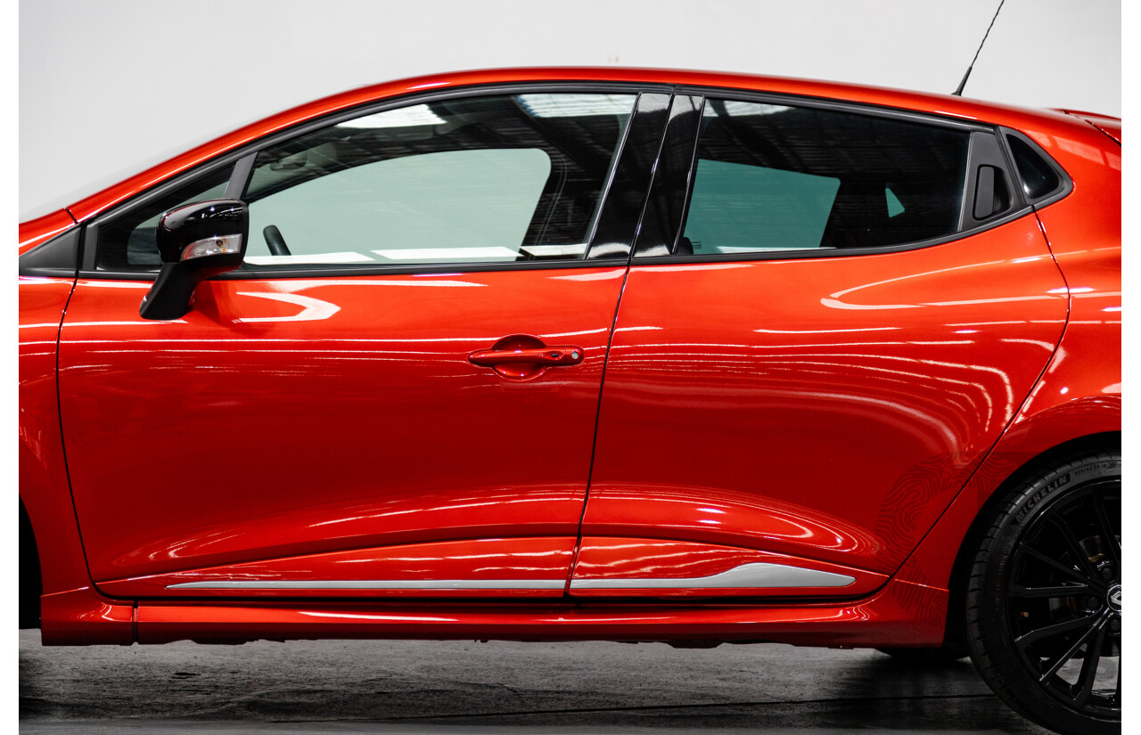 10/2017 Renault Clio RS 200 CUP Premium X98 5d Hatchback Metallic Flame Red Turbo 1.6L