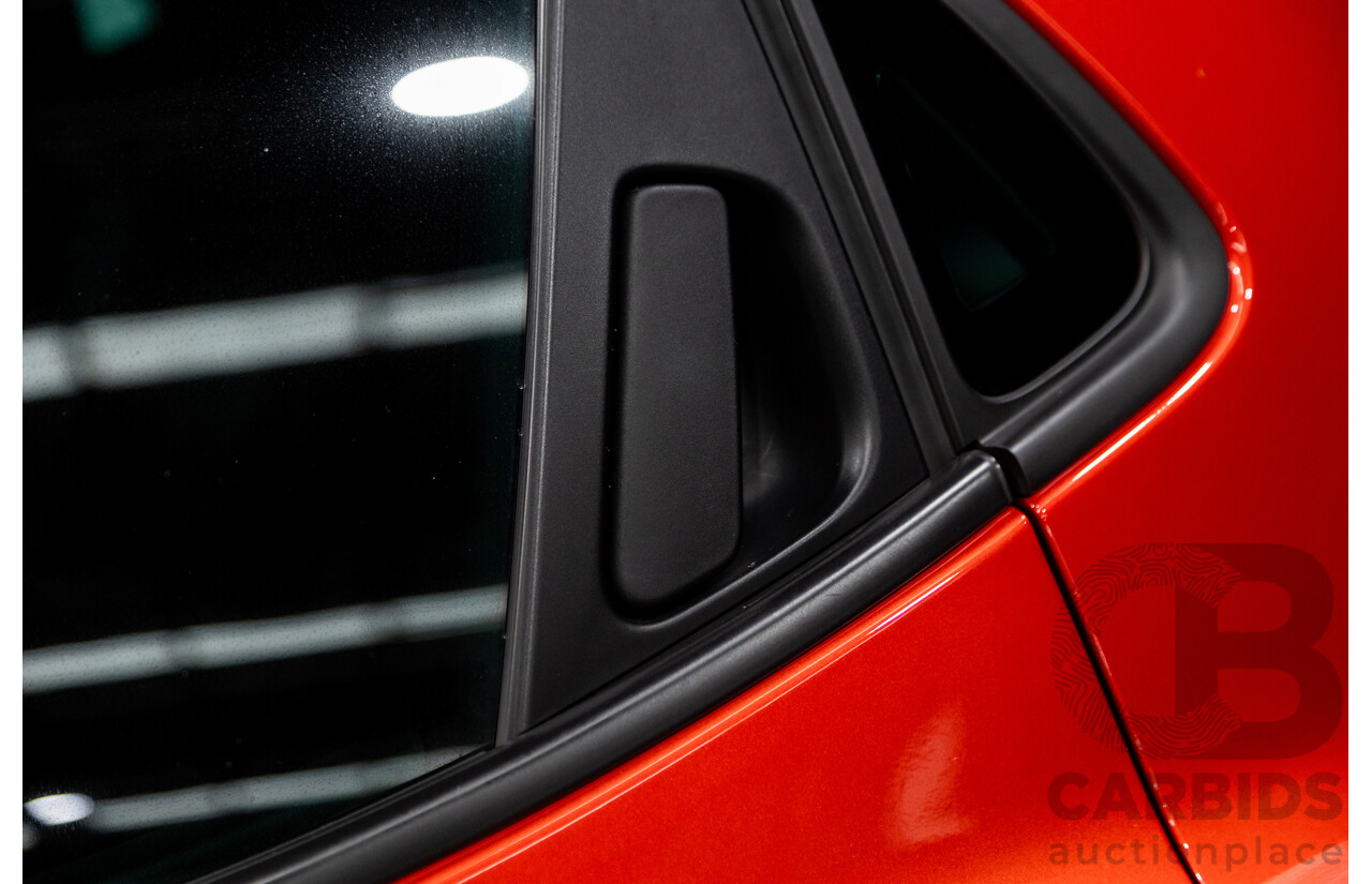 10/2017 Renault Clio RS 200 CUP Premium X98 5d Hatchback Metallic Flame Red Turbo 1.6L