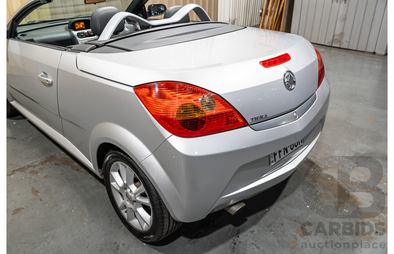 1/2006 Holden Tigra  XC MY06 2d Convertible Metallic Silver 1.8L