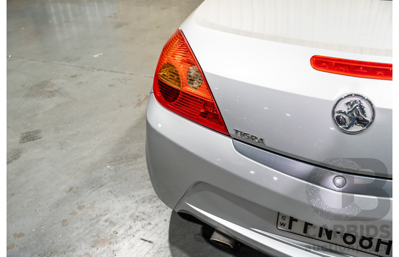 1/2006 Holden Tigra  XC MY06 2d Convertible Metallic Silver 1.8L