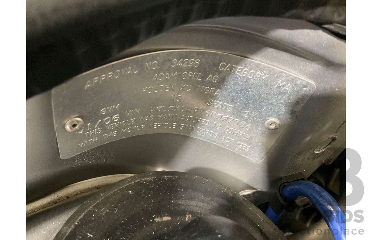 1/2006 Holden Tigra  XC MY06 2d Convertible Metallic Silver 1.8L