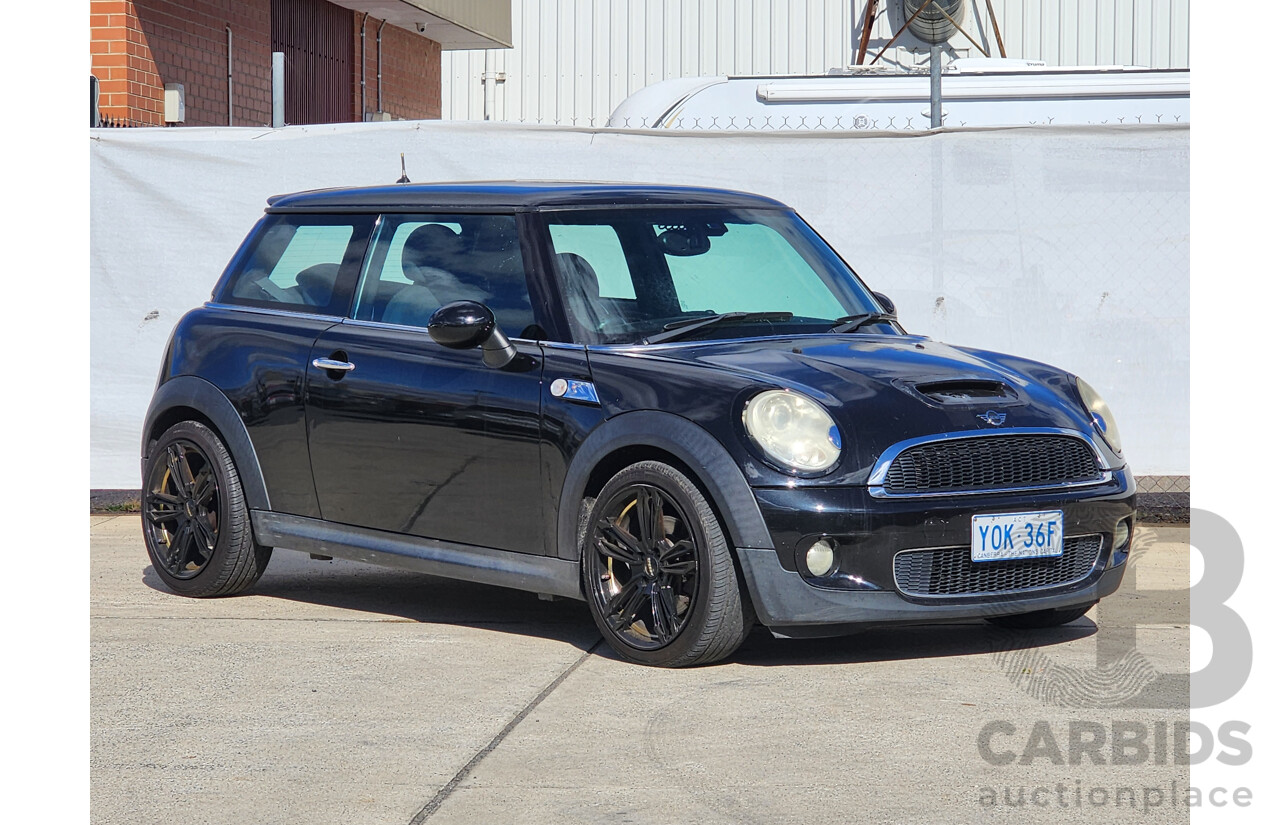12/2009 Mini Cooper S FWD R56 2D Hatchback Black 1.6L