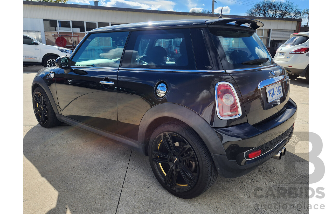 12/2009 Mini Cooper S FWD R56 2D Hatchback Black 1.6L