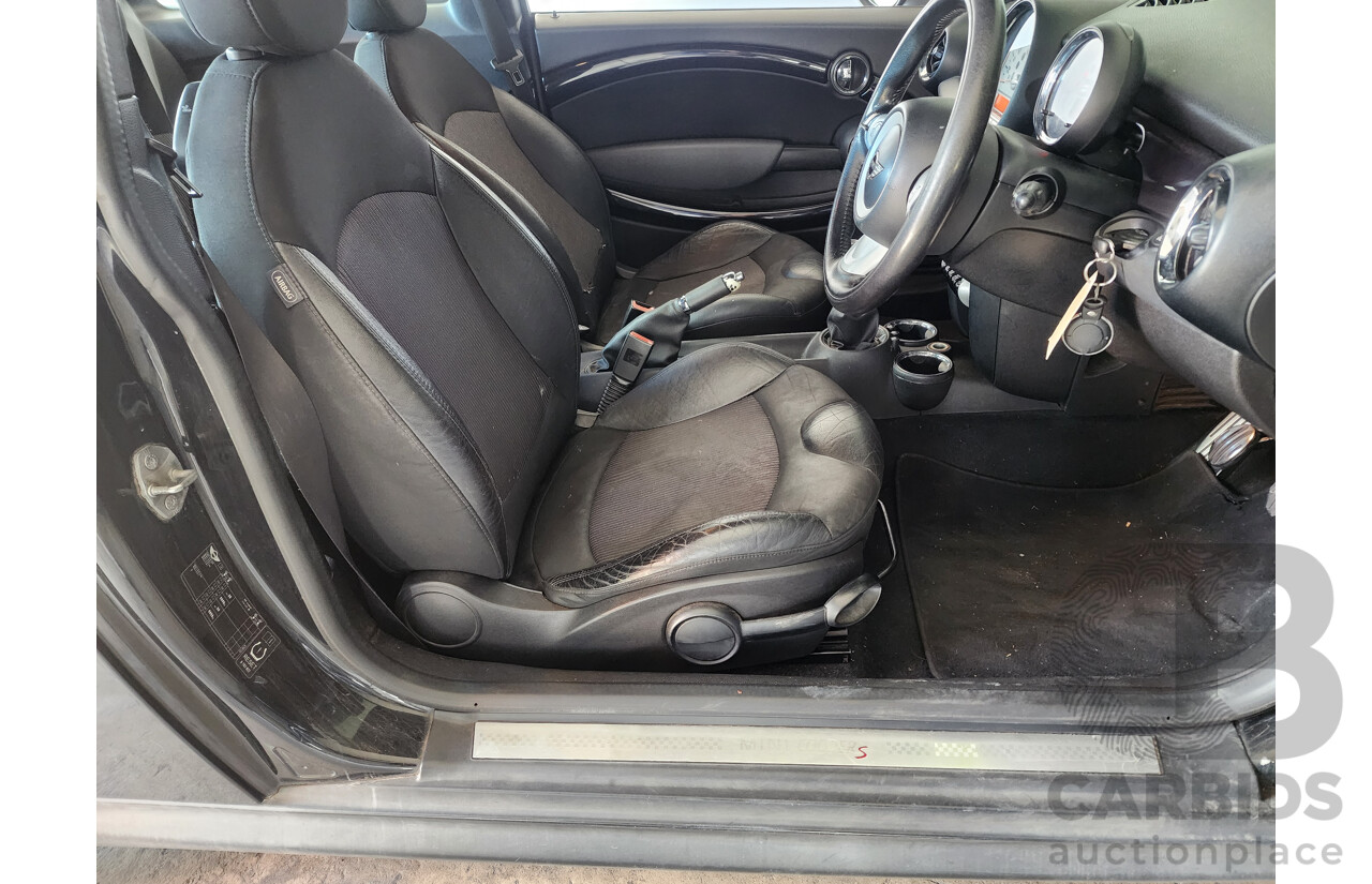 12/2009 Mini Cooper S FWD R56 2D Hatchback Black 1.6L