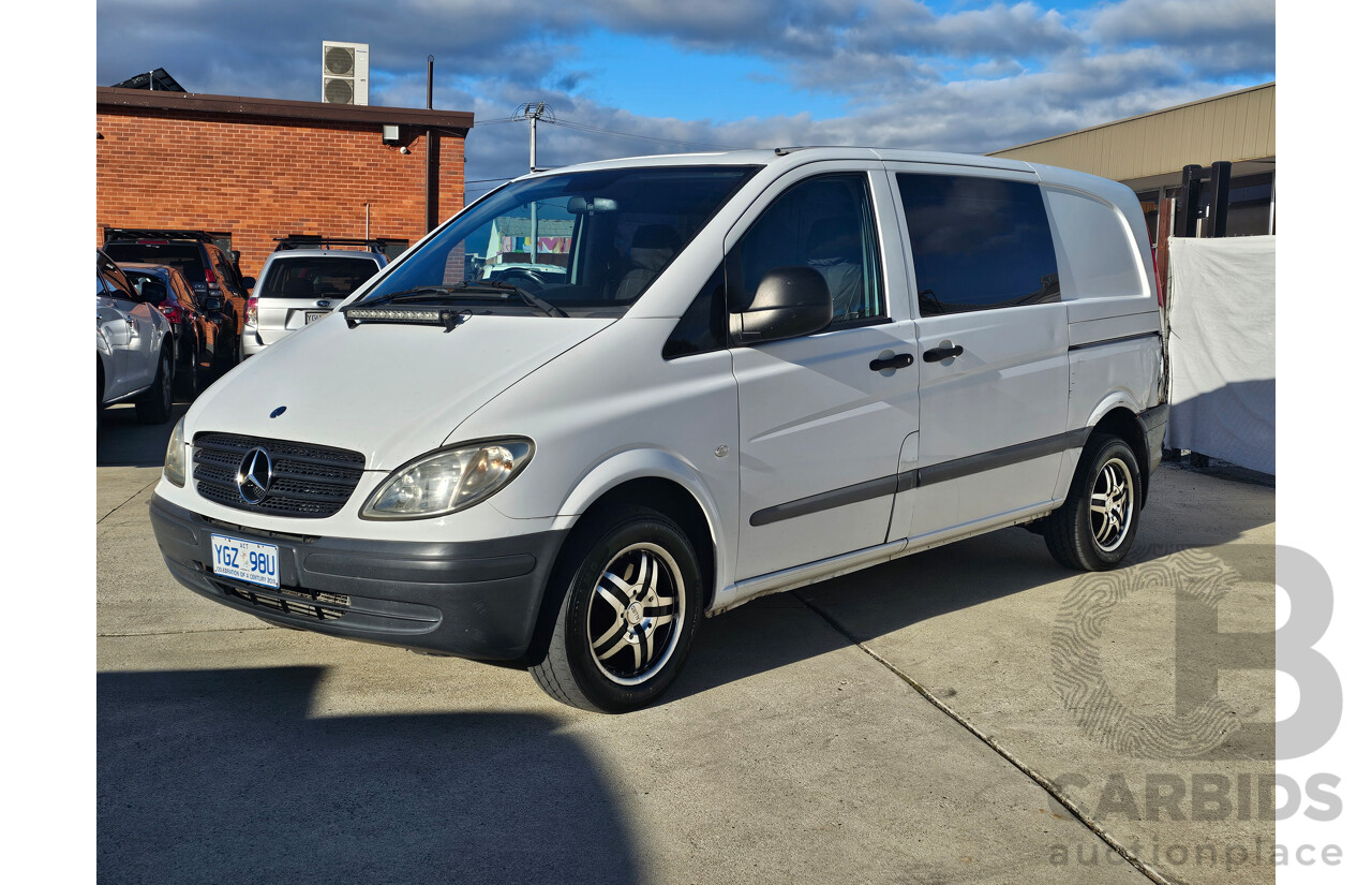 8/2004 Mercedes-Benz Vito 115cdi Compact  4d Van White 2.1L