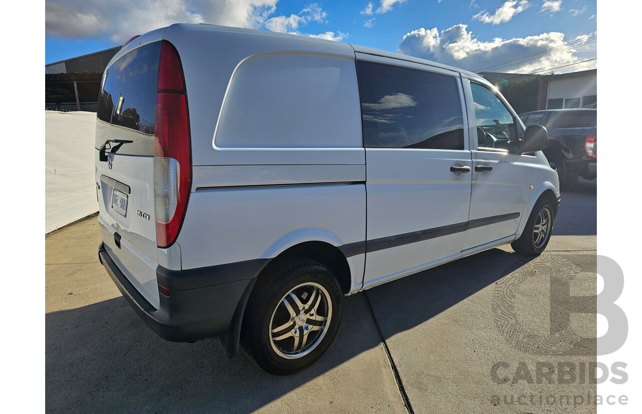 8/2004 Mercedes-Benz Vito 115cdi Compact  4d Van White 2.1L