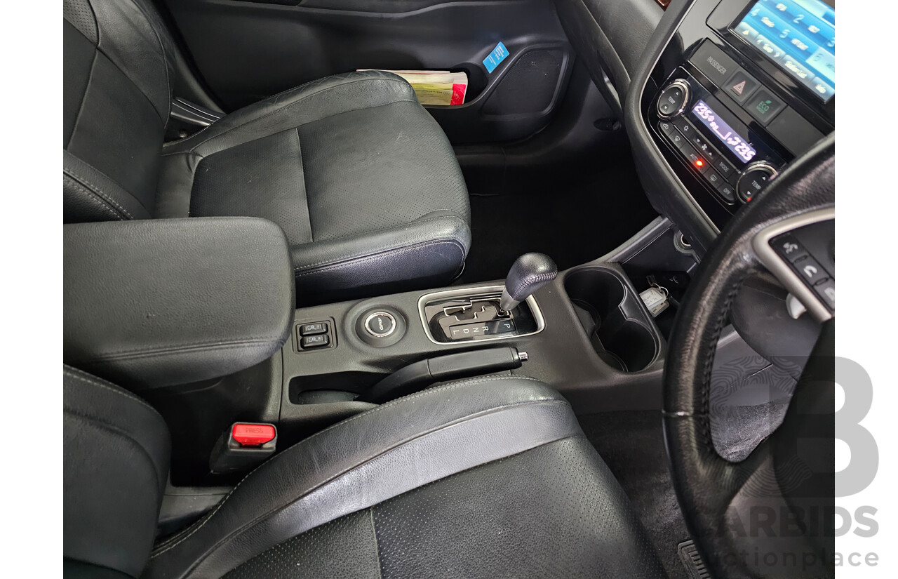 5/2013 Mitsubishi Outlander Aspire (4x4) ZJ 4d Wagon Silver 2.3L