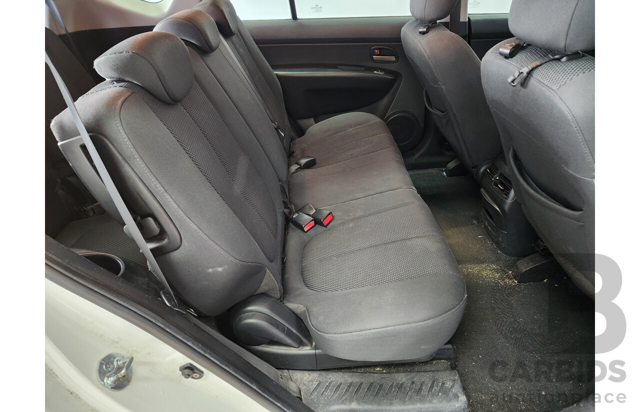 08/2008 Kia Rondo EX FWD UN 4D Wagon White 2.0L