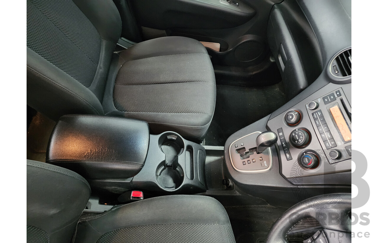 08/2008 Kia Rondo EX FWD UN 4D Wagon White 2.0L