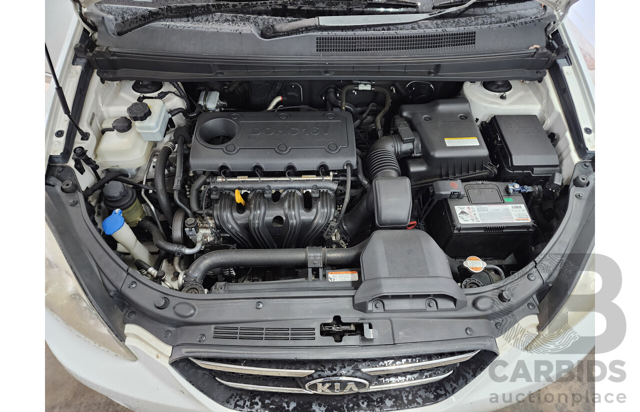 08/2008 Kia Rondo EX FWD UN 4D Wagon White 2.0L