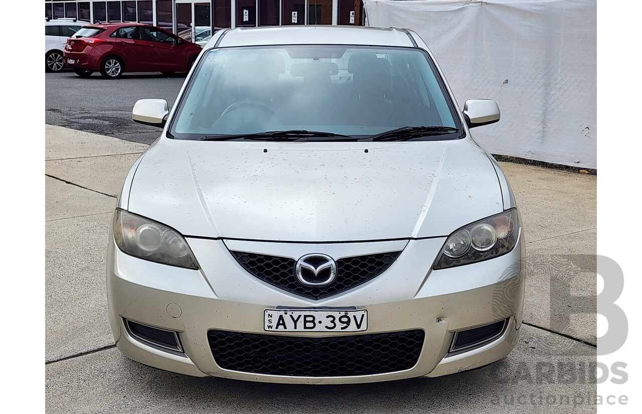03/2006 Mazda Mazda3 MAXX FWD BK 4D Sedan Silver 2.0L