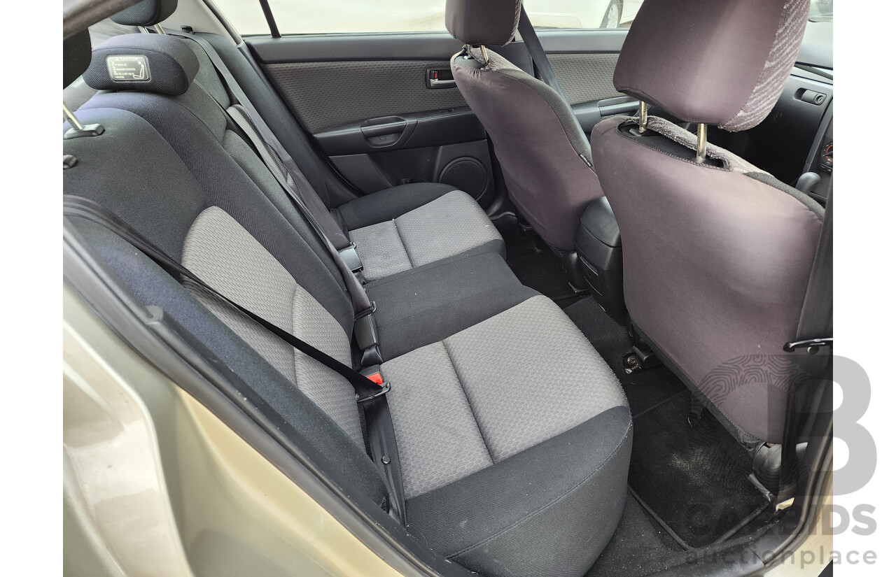 03/2006 Mazda Mazda3 MAXX FWD BK 4D Sedan Silver 2.0L