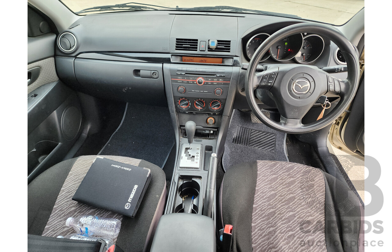03/2006 Mazda Mazda3 MAXX FWD BK 4D Sedan Silver 2.0L