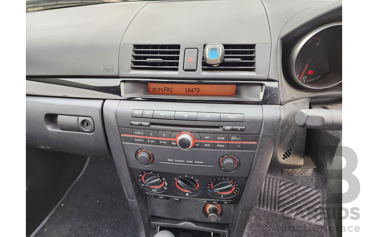 03/2006 Mazda Mazda3 MAXX FWD BK 4D Sedan Silver 2.0L