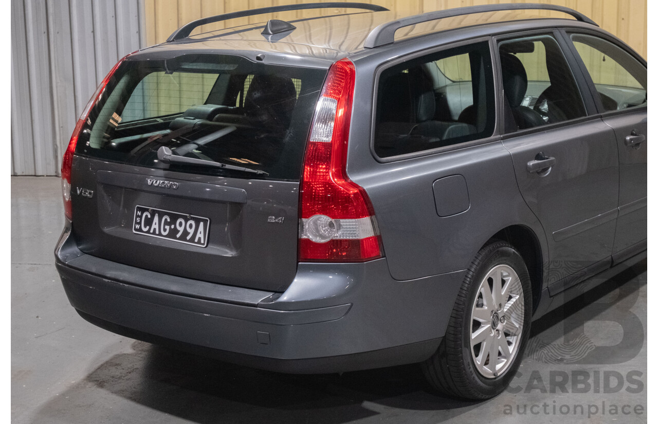 3/2006 Volvo V50 2.4 MS 4d Wagon Metallic Grey 2.4L