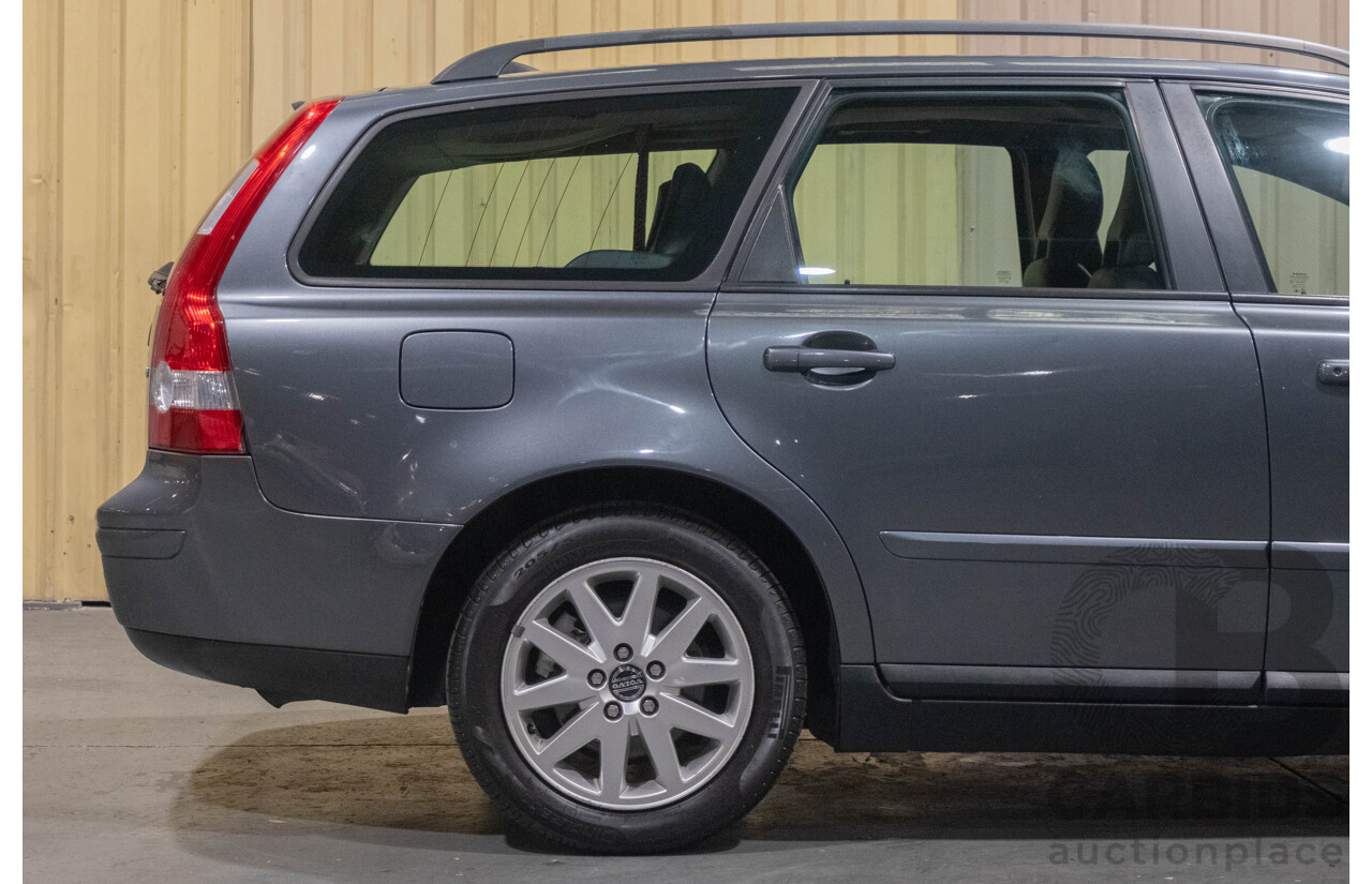 3/2006 Volvo V50 2.4 MS 4d Wagon Metallic Grey 2.4L