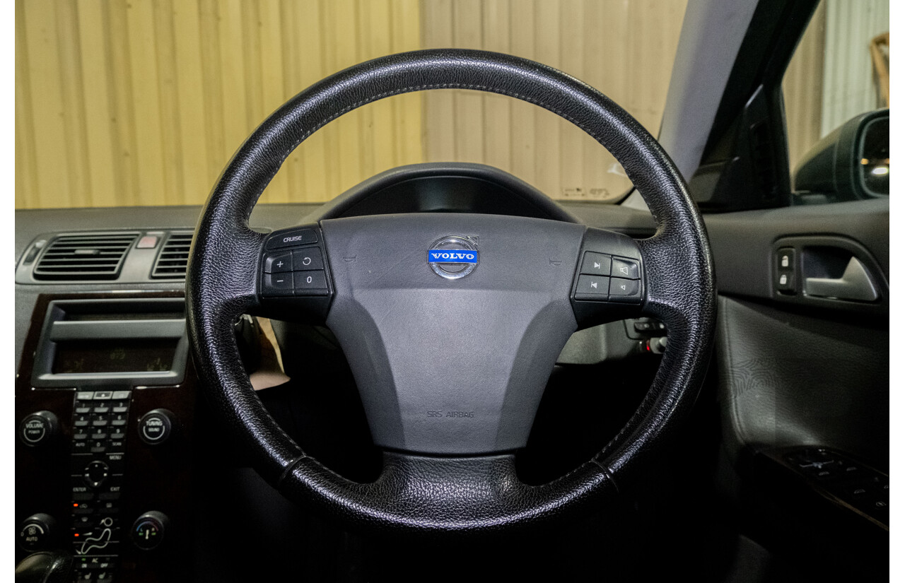 3/2006 Volvo V50 2.4 MS 4d Wagon Metallic Grey 2.4L