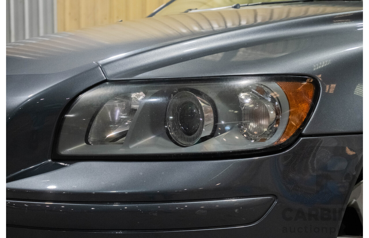 3/2006 Volvo V50 2.4 MS 4d Wagon Metallic Grey 2.4L