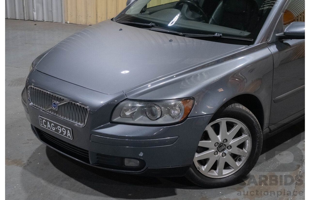 3/2006 Volvo V50 2.4 MS 4d Wagon Metallic Grey 2.4L