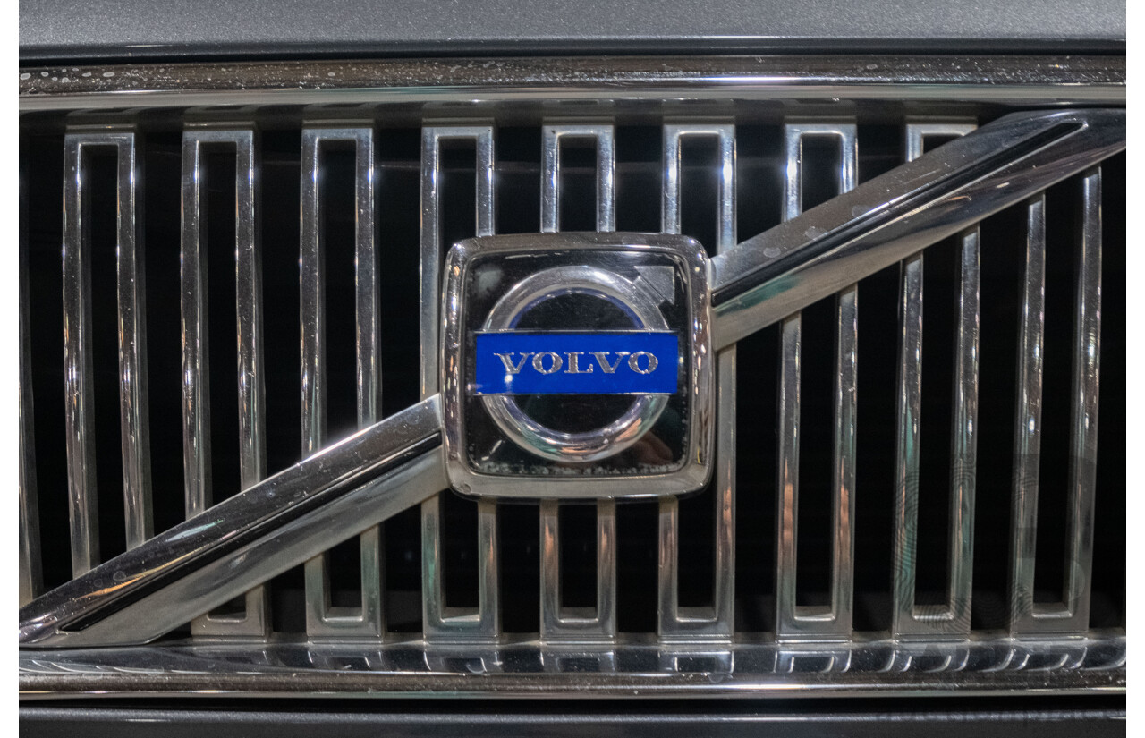 3/2006 Volvo V50 2.4 MS 4d Wagon Metallic Grey 2.4L