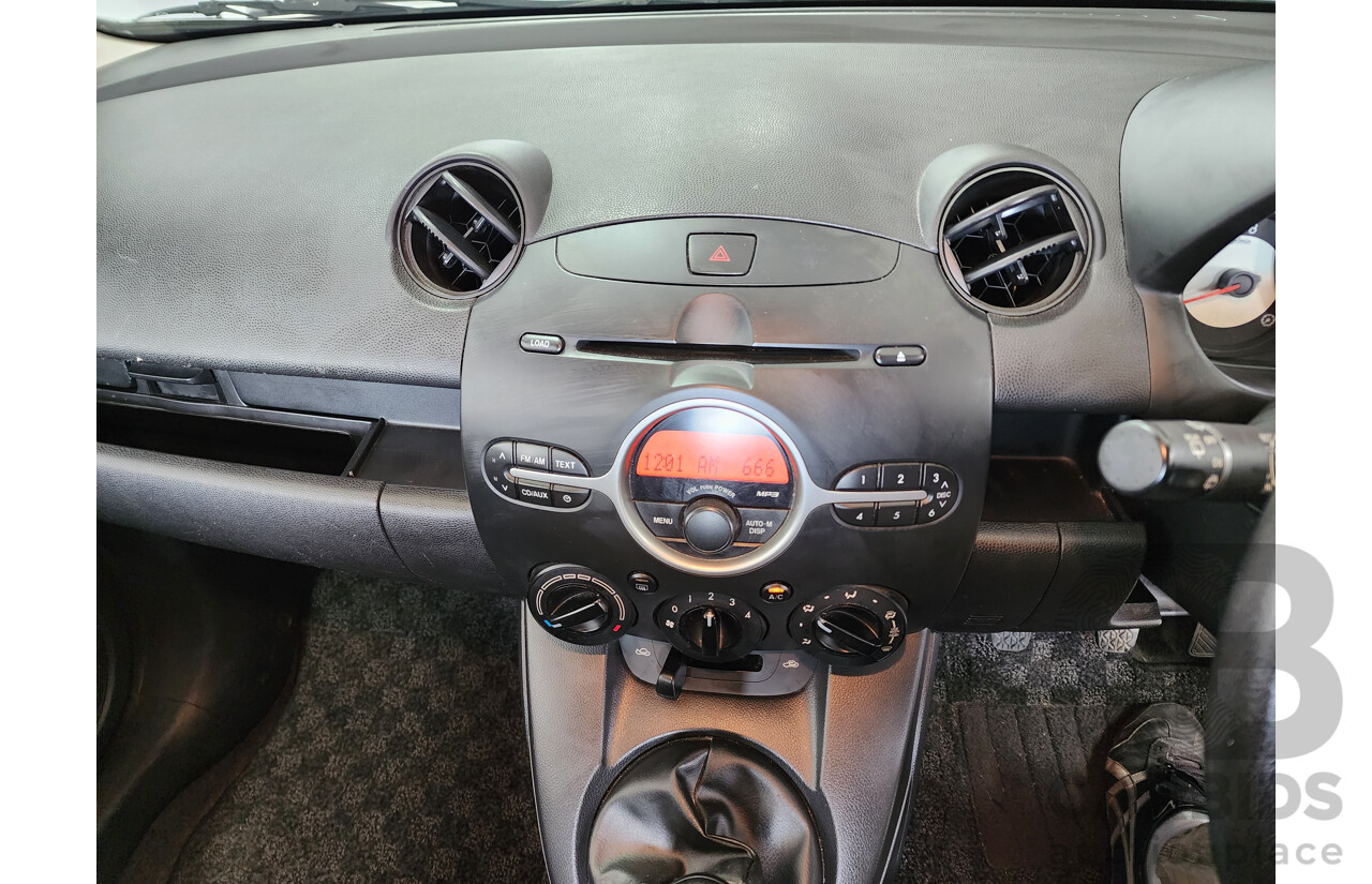 04/2009 Mazda Mazda2 NEO FWD DE 5D Hatchback Silver 1.5L