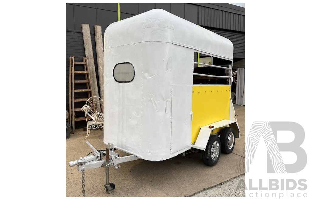 01/1980 Home-Built Dual Axle Horse Float