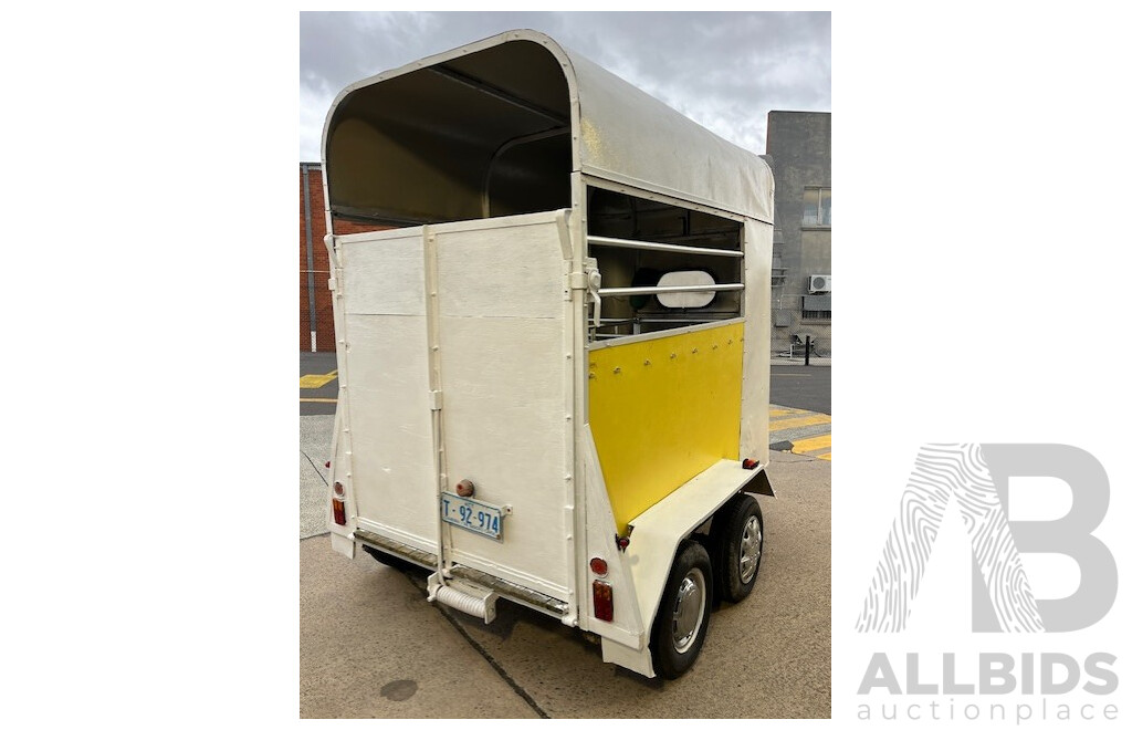 01/1980 Home-Built Dual Axle Horse Float