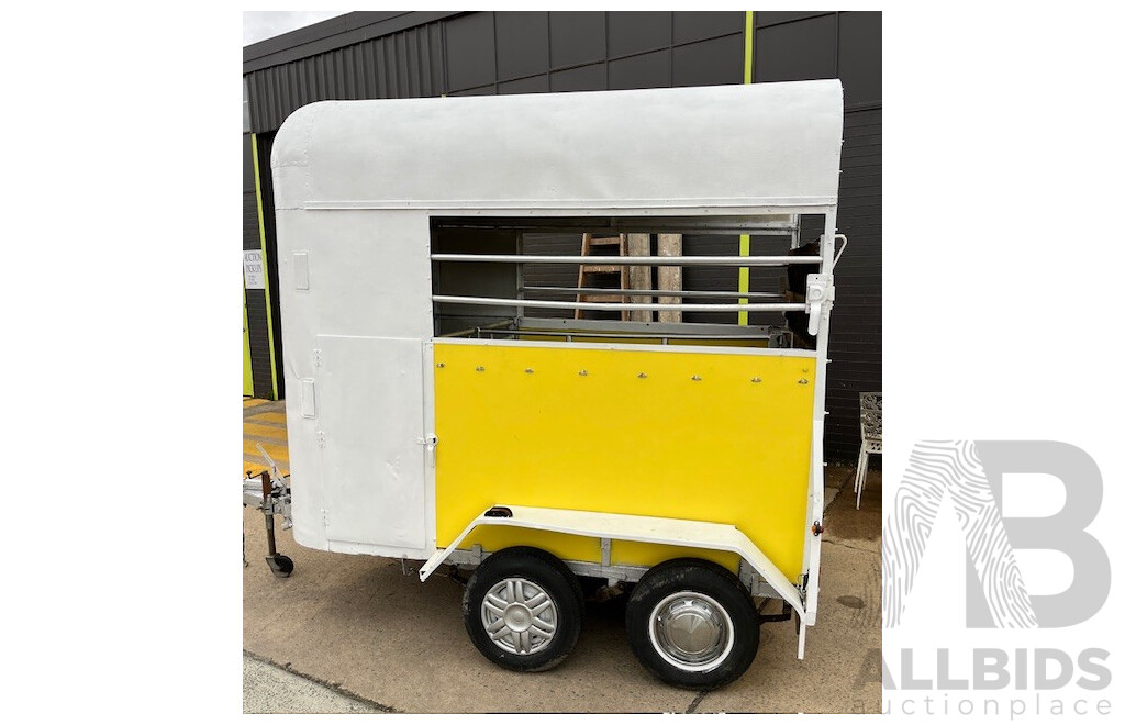 01/1980 Home-Built Dual Axle Horse Float